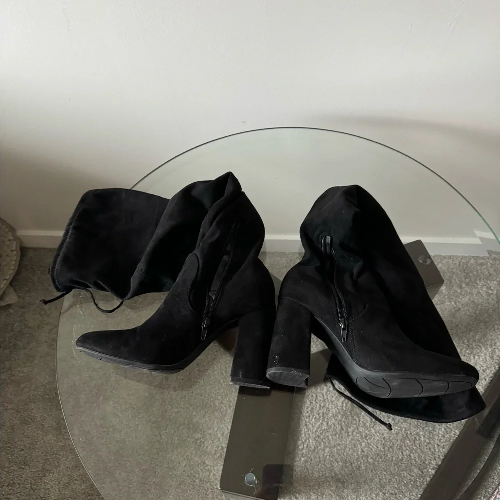 Knee high black boots - Picture 6 of 10